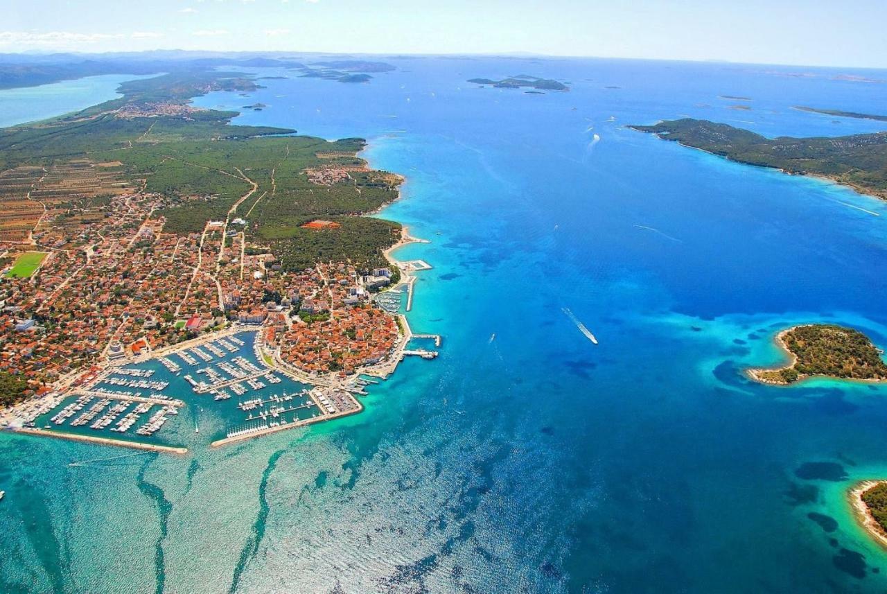 Apartments Lavanda Biograd Na Moru Esterno foto